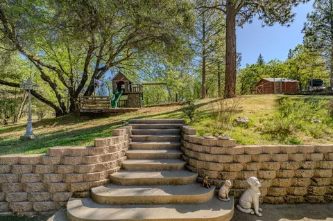 Exterior - 16270 Meadow View Rd, Sutter Creek, CA 95685 photo 9 of 18