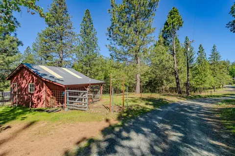 Exterior - 16270 Meadow View Rd, Sutter Creek, CA 95685 photo 12 of 18