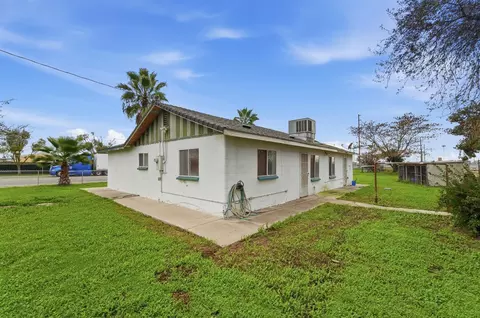 Exterior - 4529 E Briggsmore Ave, Modesto, CA 95355 photo 12 of 17
