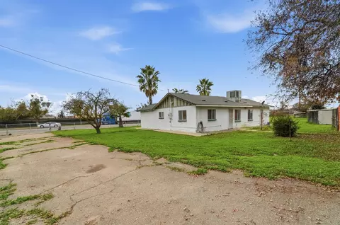 Exterior - 4529 E Briggsmore Ave, Modesto, CA 95355 photo 11 of 17