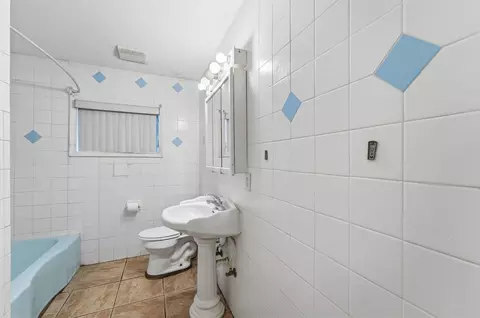 Bath - 4529 E Briggsmore Ave, Modesto, CA 95355 photo 1 of 2
