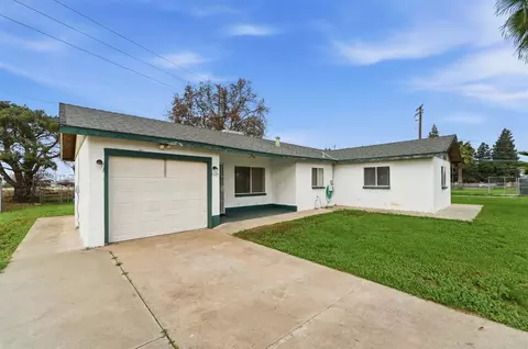 Exterior - 4529 E Briggsmore Ave, Modesto, CA 95355 photo 16 of 17