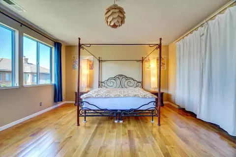 Bedroom - 30253 Oakbrook Rd, Hayward, CA 94544 photo 5 of 11