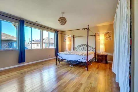 Bedroom - 30253 Oakbrook Rd, Hayward, CA 94544 photo 4 of 11