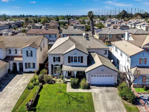 View/Area - 30253 Oakbrook Rd, Hayward, CA 94544 photo 1 of 5