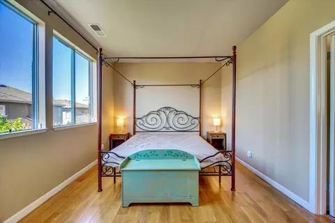 Bedroom - 30253 Oakbrook Rd, Hayward, CA 94544 photo 11 of 11