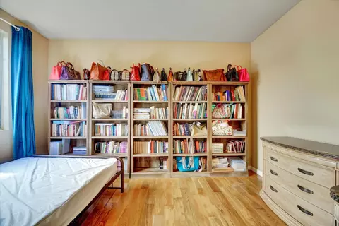 Bedroom - 30253 Oakbrook Rd, Hayward, CA 94544 photo 3 of 11