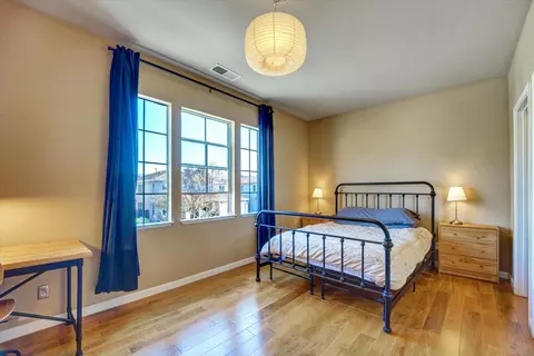 Bedroom - 30253 Oakbrook Rd, Hayward, CA 94544 photo 6 of 11