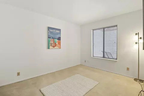 Bedroom - 2526 Overhill Ln, Davis, CA 95616 photo 4 of 6