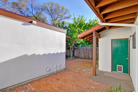 Exterior - 2526 Overhill Ln, Davis, CA 95616 photo 8 of 22