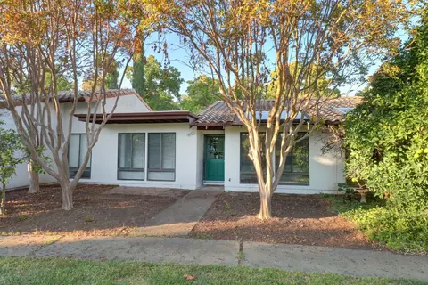 Exterior - 2526 Overhill Ln, Davis, CA 95616 photo 11 of 22