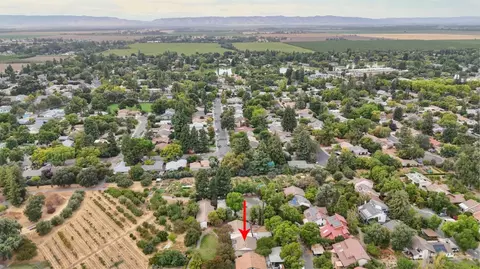 View/Area - 2526 Overhill Ln, Davis, CA 95616 photo 7 of 8