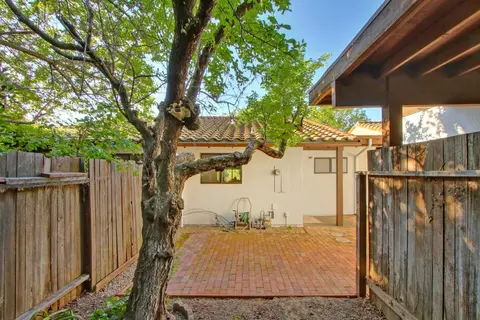 Exterior - 2526 Overhill Ln, Davis, CA 95616 photo 5 of 22