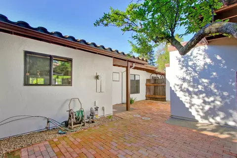 Exterior - 2526 Overhill Ln, Davis, CA 95616 photo 6 of 22