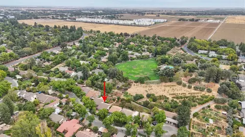 View/Area - 2526 Overhill Ln, Davis, CA 95616 photo 4 of 8