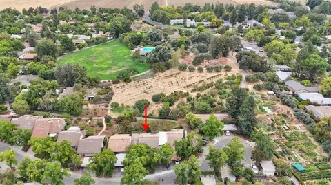 View/Area - 2526 Overhill Ln, Davis, CA 95616 photo 3 of 8