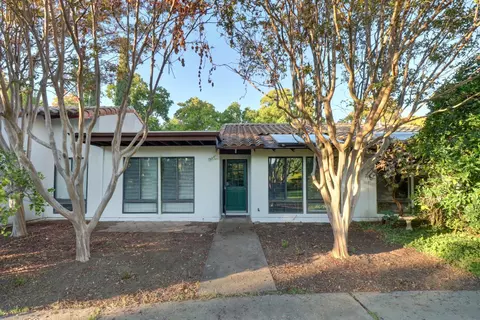 Exterior - 2526 Overhill Ln, Davis, CA 95616 photo 10 of 22