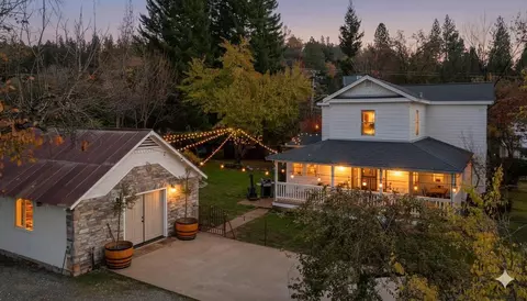 Exterior - 433 E Highway 4, Murphys, CA 95247 photo 2 of 15