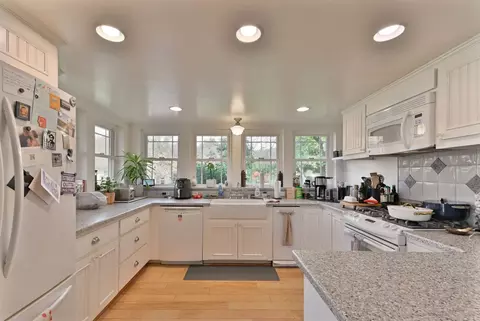 Kitchen - 433 E Highway 4, Murphys, CA 95247 photo 2 of 2