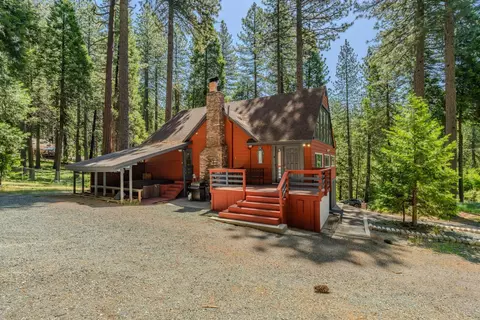 19541 Woodridge Dr, Pioneer, CA 95666