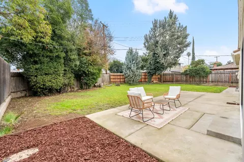 Exterior - 5610 Millburn St, Carmichael, CA 95608 photo 3 of 7