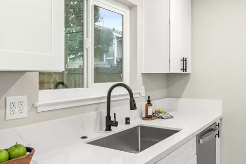 Kitchen - 5610 Millburn St, Carmichael, CA 95608 photo 3 of 4