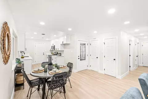 Entry Way - 5610 Millburn St, Carmichael, CA 95608 photo 2 of 5