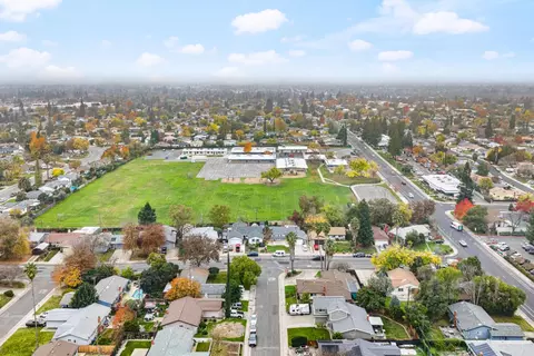 View/Area - 5610 Millburn St, Carmichael, CA 95608 photo 4 of 4