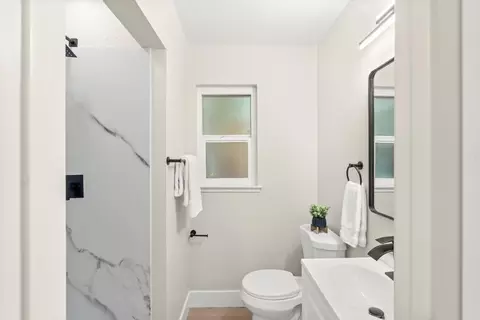 Bath - 5610 Millburn St, Carmichael, CA 95608 photo 4 of 5