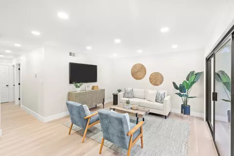 Living - 5610 Millburn St, Carmichael, CA 95608 photo 2 of 3