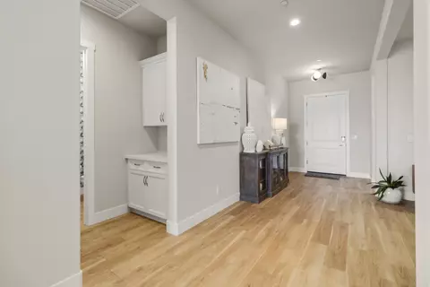 Entry Way - 4248 Grey Hawk St, Folsom, CA 95630 photo 4 of 9