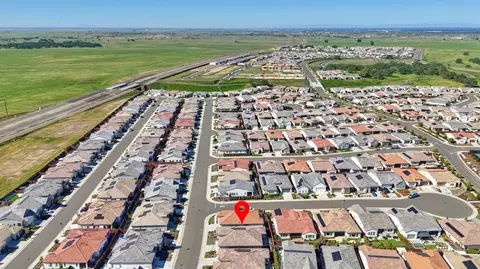 View/Area - 4248 Grey Hawk St, Folsom, CA 95630 photo 7 of 15