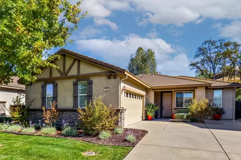 233 Gold King Dr, Valley Springs, CA 95252