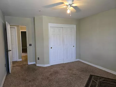 Bedroom - 401 Montrose Ct, Modesto, CA 95355 photo 4 of 4