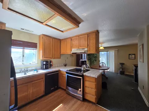 Kitchen - 401 Montrose Ct, Modesto, CA 95355 photo 2 of 2