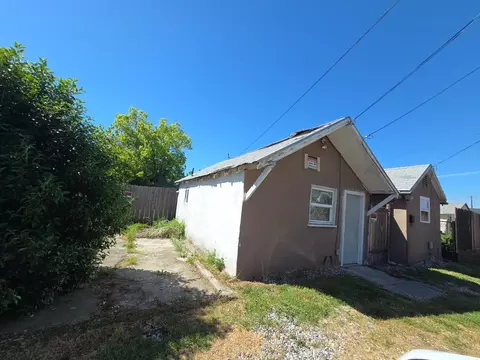 Exterior - 133 5th St, Galt, CA 95632 photo 10 of 11