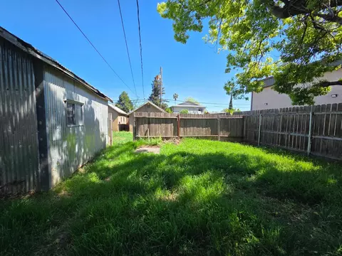 Exterior - 133 5th St, Galt, CA 95632 photo 6 of 11