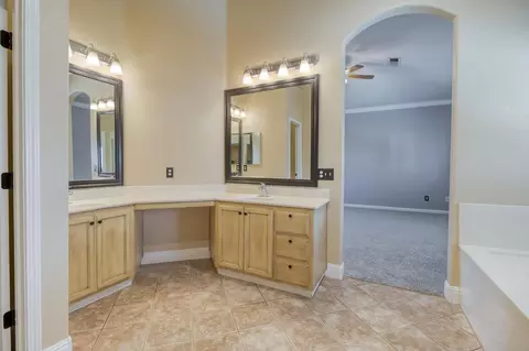 Bath - 3701 Amestoy Ct, Modesto, CA 95355 photo 4 of 4