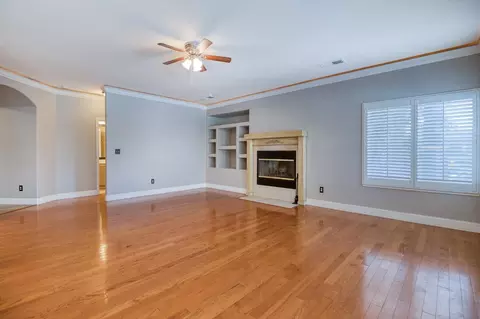 Living - 3701 Amestoy Ct, Modesto, CA 95355 photo 6 of 8
