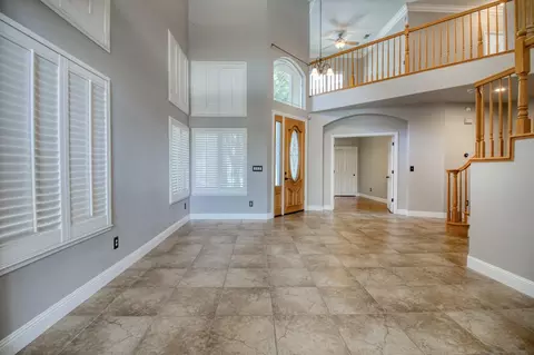 Living - 3701 Amestoy Ct, Modesto, CA 95355 photo 3 of 8