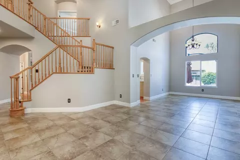 Living - 3701 Amestoy Ct, Modesto, CA 95355 photo 2 of 8