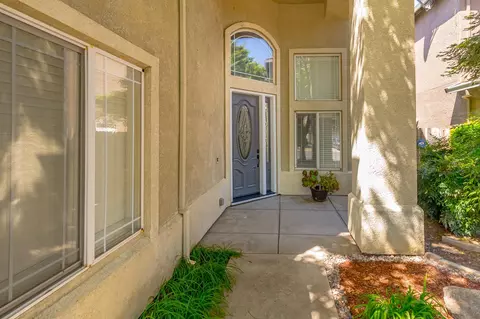 Entry Way - 3701 Amestoy Ct, Modesto, CA 95355 photo 1 of 7