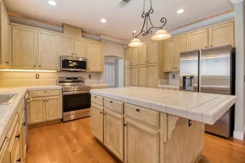 Kitchen - 3701 Amestoy Ct, Modesto, CA 95355 photo 2 of 3