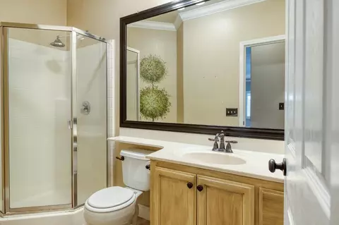 Bath - 3701 Amestoy Ct, Modesto, CA 95355 photo 1 of 4