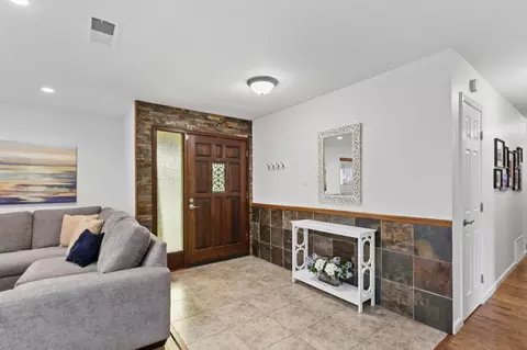 Entry Way - 3948 Cowell Blvd, Davis, CA 95618 photo 3 of 5