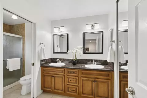 Bath - 3948 Cowell Blvd, Davis, CA 95618 photo 1 of 4