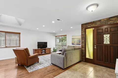 Entry Way - 3948 Cowell Blvd, Davis, CA 95618 photo 4 of 5