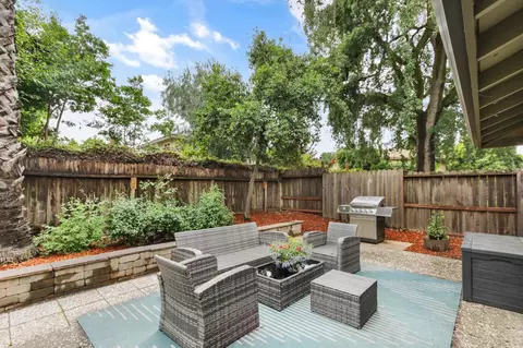 Exterior - 3948 Cowell Blvd, Davis, CA 95618 photo 3 of 10
