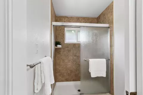 Bath - 3948 Cowell Blvd, Davis, CA 95618 photo 2 of 4