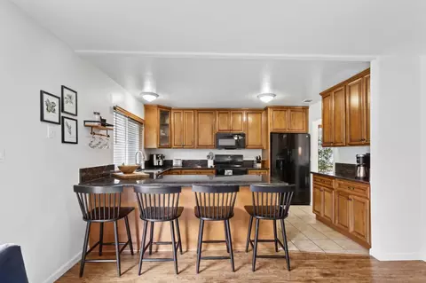 Kitchen - 3948 Cowell Blvd, Davis, CA 95618 photo 2 of 7